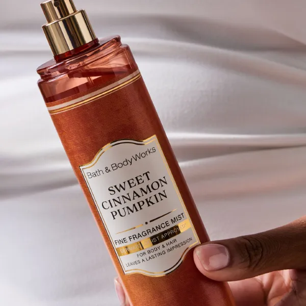 Xịt Thơm Toàn Thân Bath & Body Works Sweet Cinnamon Pumpkin Fine Fragrance Mist 236ml