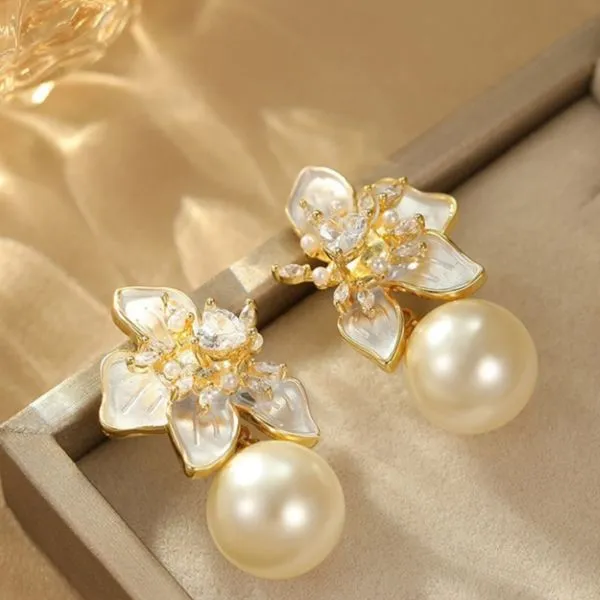 Khuyên Tai Nữ Kya Jewel White Azalea JE25 Màu Trắng Vàng