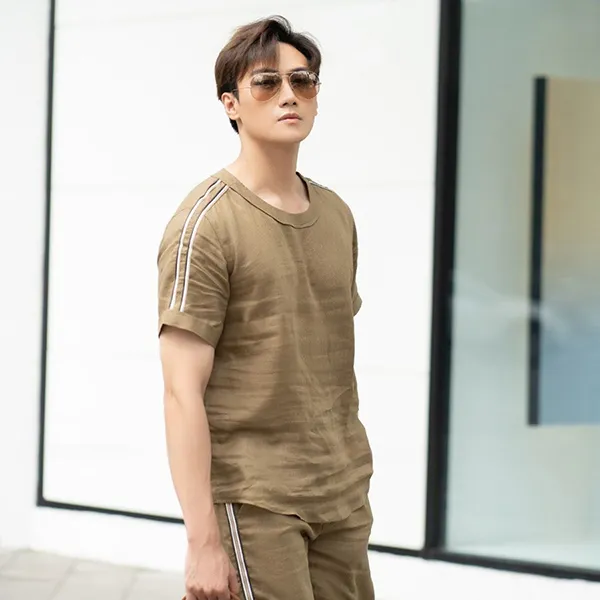 Áo Thun Nam F2 Fashion & Freedom Men's Linen Shirt SMMN019-MOSS HAND-MIXED CT-S-0822 Màu Xanh Rêu Đậm Size S