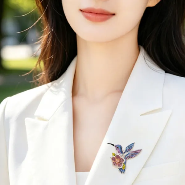 Cài Áo Nữ Meri Blooming Wings BR124 Phối Màu