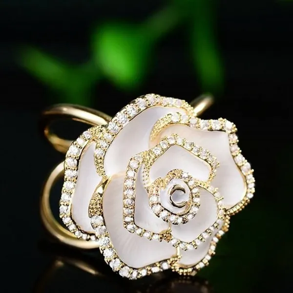 Cài Khăn Nữ Meri Rose Allure BR132 Màu Vàng