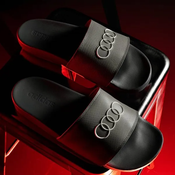 Dép Adidas Adilette Comfort Audi Revolut F1 Team KI6084 Màu Đen Size 39