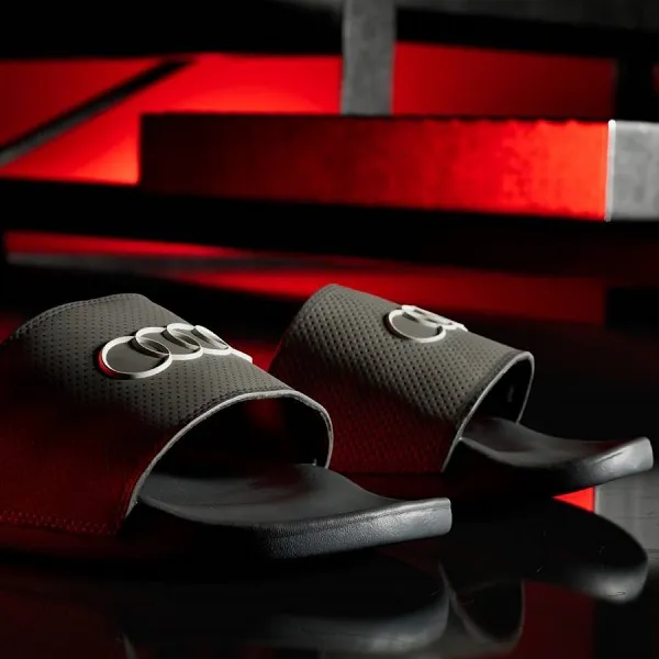 Dép Adidas Adilette Comfort Audi Revolut F1 Team KI6084 Màu Đen Size 39