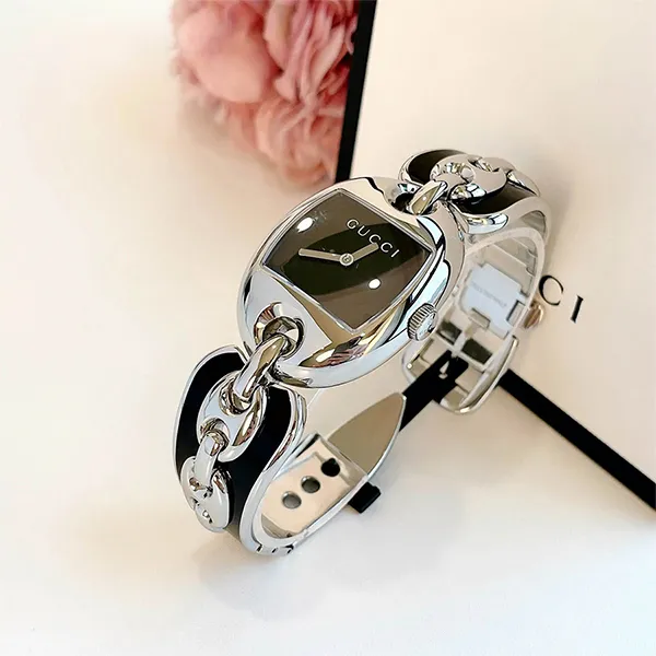 Đồng Hồ Nữ Gucci Marina Chain YA121301 Màu Đen - Bạc