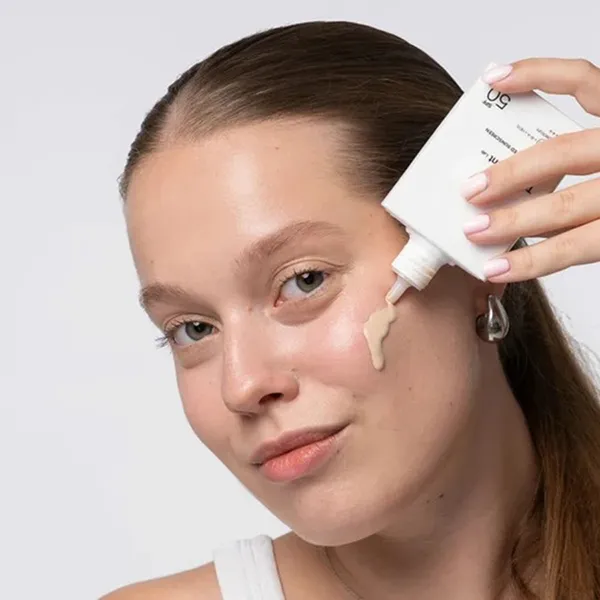 Kem Chống Nắng Niche Beauty Lab Mineral Tinted Sunscreen SPF50 PA++++ Tone Light 100ml