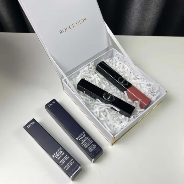 Set Son Dior Holiday (425 Wild Rosewood Màu Hồng Đất + 729 Biscuit Màu Hồng Nâu Đất + Hộp Quà Dior)