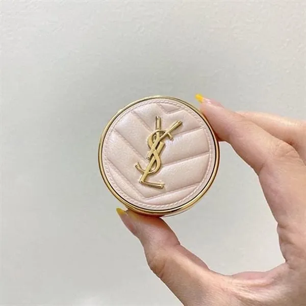 Set Yves Saint Laurent YSL 4 Món Mini (Son Dưỡng Lovenude Lip Blusher Màu 1 Undressed Pink Hồng Tím Nude + Cọ Nền + Cushion Hồng + Túi)