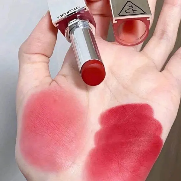 Son 3CE Blur Matte Lipstick Newtro Wave Màu Đỏ Trầm 4g