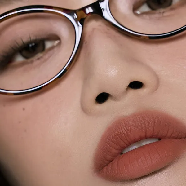Son Kem Lì 3CE Hazy Lip Clay Common Stranger Màu Cam Đất