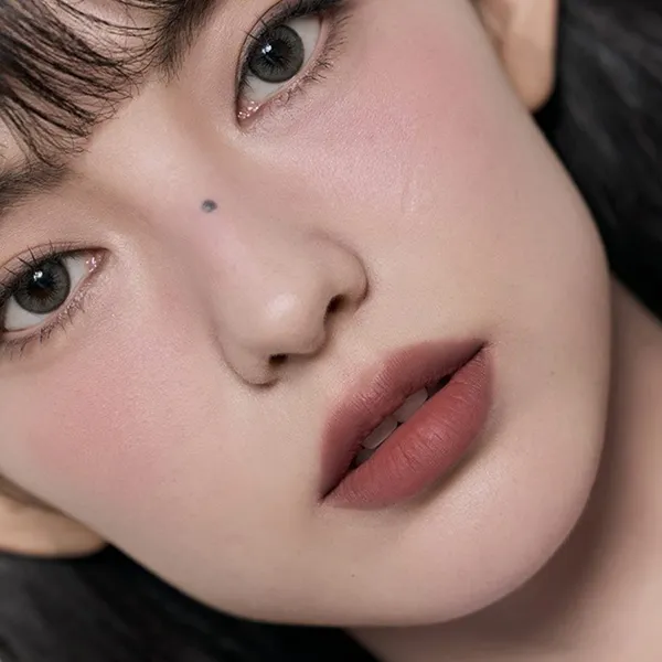Son Kem Lì 3CE Hazy Lip Clay Hipamine Màu Đỏ Nâu Đất