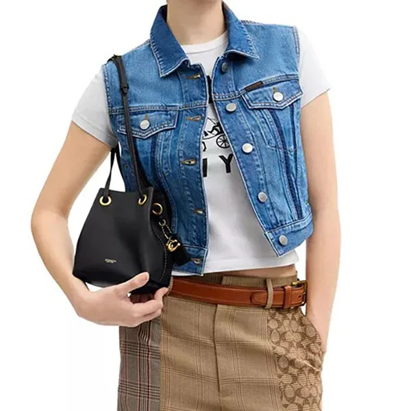 Túi Đeo Chéo Nữ Coach Jade Drawstring Pouch Brass/ Black Màu Đen