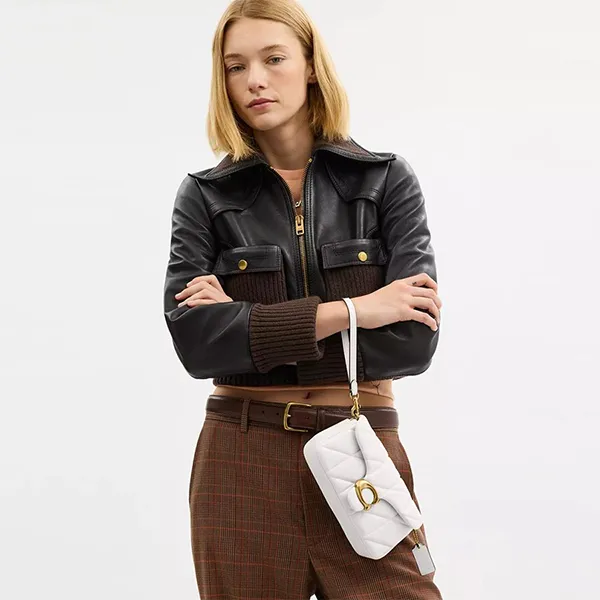 Túi Đeo Chéo Nữ Coach Tabby Shoulder Bag 19 CBH23 With Pillow Quilting Brass/ Chalk Màu Trắng