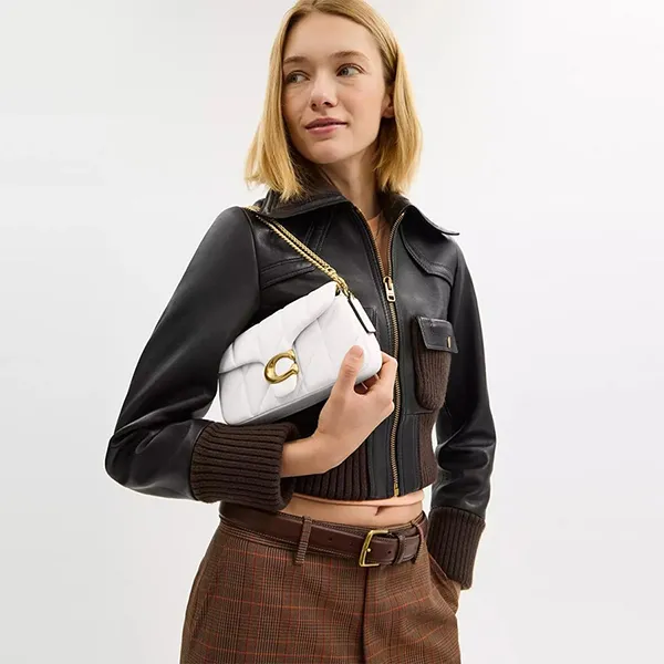 Túi Đeo Chéo Nữ Coach Tabby Shoulder Bag 19 CBH23 With Pillow Quilting Brass/ Chalk Màu Trắng