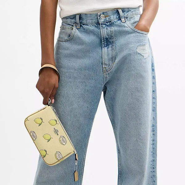 Túi Đeo Vai Nữ Coach Teri Mini Crossbody Bag With Lemon Print CAL21 Màu Vàng Be