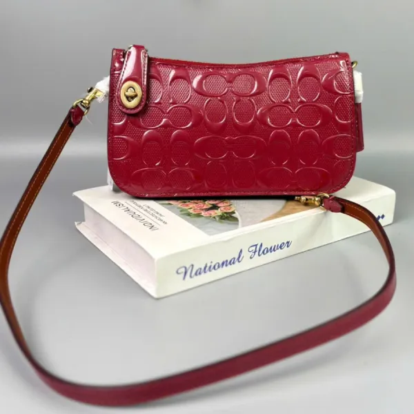 Túi Đeo Vai Nữ Coach Penn Shoulder Bag Small Red Glossy Signature Leather CCC46 Màu Đỏ Cherry