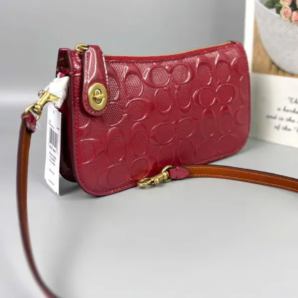 Túi Đeo Vai Nữ Coach Penn Shoulder Bag Small Red Glossy Signature Leather CCC46 Màu Đỏ Cherry