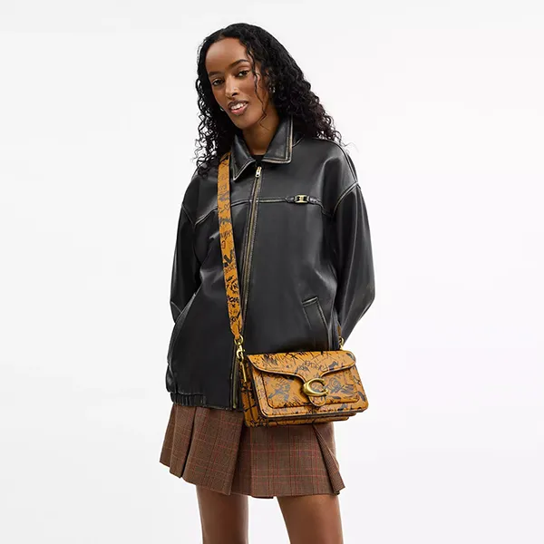 Túi Đeo Vai Nữ Coach Tabby Shoulder Bag 26 With Graffiti Print CCQ57 Màu Nâu