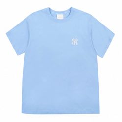 Áo Phông MLB Monogram Megalogo Overfit Short Sleeve T-Shirt New York Yankees 31TSM2131-50S Size XS
