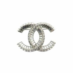 Cài Áo Chanel Other Jewels Logo CC Strass A63085 Màu Bạc