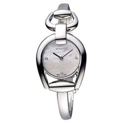dong-ho-gucci-horsebit-collction-mother-of-pearl-dial-ladies-watch-ya139506-mau-bac