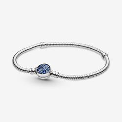 Vòng Đeo Tay Nữ Pandora Moments Sparkling Blue Disc Clasp Snake Chain Bracelet 599288C01 Màu Bạc Size 18