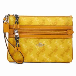 Túi Cầm Tay Coach Gallery Pouch With Horse And Carriage Print F79944 Màu Vàng