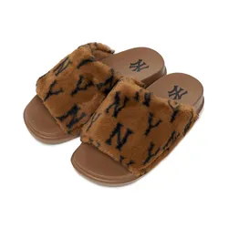 Dép MLB Chunky Mound Fur Winter New York Yankees 3ALPSWS26-50BRD Màu Nâu
