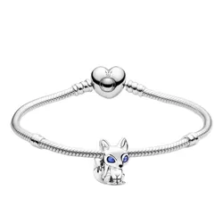 Set Vòng Tay + Charm Pandora Moments Heart Clasp Snake Chain And Charm Blue-Eyed Fox Màu Bạc