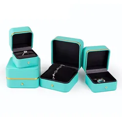 Hộp Đựng  Nhẫn, Khuyên Tai LiLi Jewelry Bọc Nhung Da Augustus Lili_668558 Màu Xanh Ngọc (Bán Kèm Khi Mua Trang Sức)
