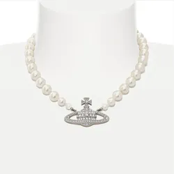 Dây Chuyền Vivienne Westwood One Row Pearl Bas Relief Choker Màu Bạc
