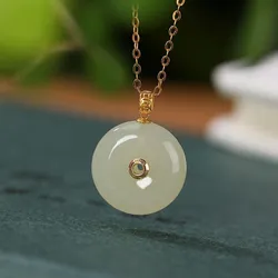 Mặt Dây Chuyền Lili Jewelry Vàng 18K Ngọc Bích Tự Nhiên LILI_851619 Màu Xanh Nhạt (Chỉ Mặt Dây)