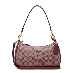 Túi Đeo Vai Coach Teri Shoulder Bag In Signature Chambray Màu Đỏ Mận