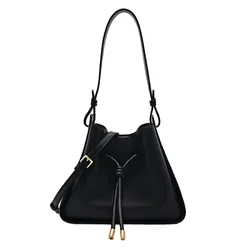 Túi Đeo Vai Nữ Pedro Bucket Bag Black 15210015 Màu Đen
