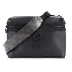 Túi Đeo Chéo Nam Louis Vuitton LV Black Leather Limited Edition Monogram Eclipse Glaze Pm Bag Màu Đen