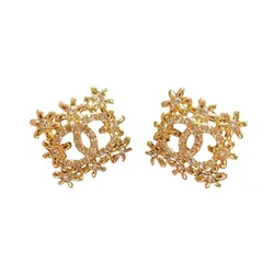 Khuyên Tai Nữ Chanel Metal High End Square Snowflake Hollow Double C Earrings Màu Vàng Gold