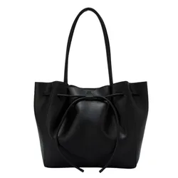 Túi Tote Nữ Lyn Fortune Cookies Tote Bag Black LL25CBF248 Màu Đen