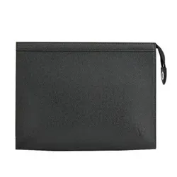 Túi Cầm Tay Nam Louis Vuitton LV Pochette Voyage MM Noir Taiga Clutch TTA5129 Màu Đen