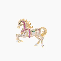Cài Áo Nữ Meri Prosperity Horse BR972 Màu Vàng