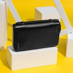 Ví Burberry Black Leather Zip Around Wallet