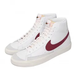 Top 15 mẫu giày sneaker cho GenZ sành điệu nổi tiếng 2025