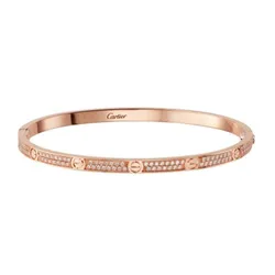 Vòng đeo tay Cartier chính hãng giá bao nhiêu, làm bằng gì?