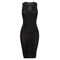 7 Cách tạo dáng chụp ảnh với váy body sexy và nổi bật