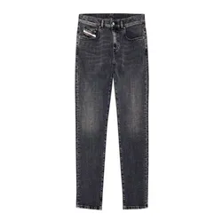5 thương hiệu thời trang denim mà các cô gái nên có trong tủ đồ