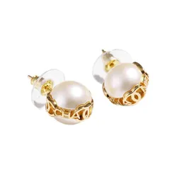 Khuyên Tai Nữ Chanel Logo Pearl Earrings ABB595 B14642 Màu Vàng