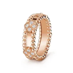 Nhẫn Nữ Jewery Luxury Perlée Sweet Clovers Ring 18K Rose Gold Diamond VCARP6ML00 Màu Vàng Hồng