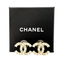 Khuyên Tai Nữ Chanel CC Logo Pearl And Rhinestone Earrings Màu Vàng Gold