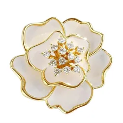 Cài Áo Nữ Meri Camellia Serenade BR63 Màu Trắng Vàng