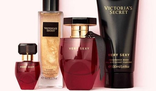 Giá tiền top 5 nước hoa Victoria's Secret có hương thơm quyến rũ gợi cảm nhất