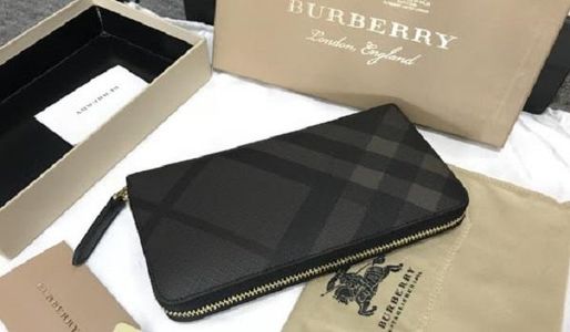 3 mẫu ví cầm tay Burberry nam chính hãng giá chuẩn cho quý ông thành đạt