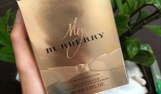 5 cách nhận biết kiểm tra nước hoa Burberry chính hãng đơn giản chuẩn xác